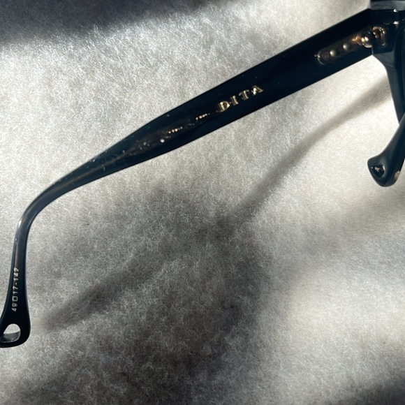 Dita frames - Picture 6 of 8